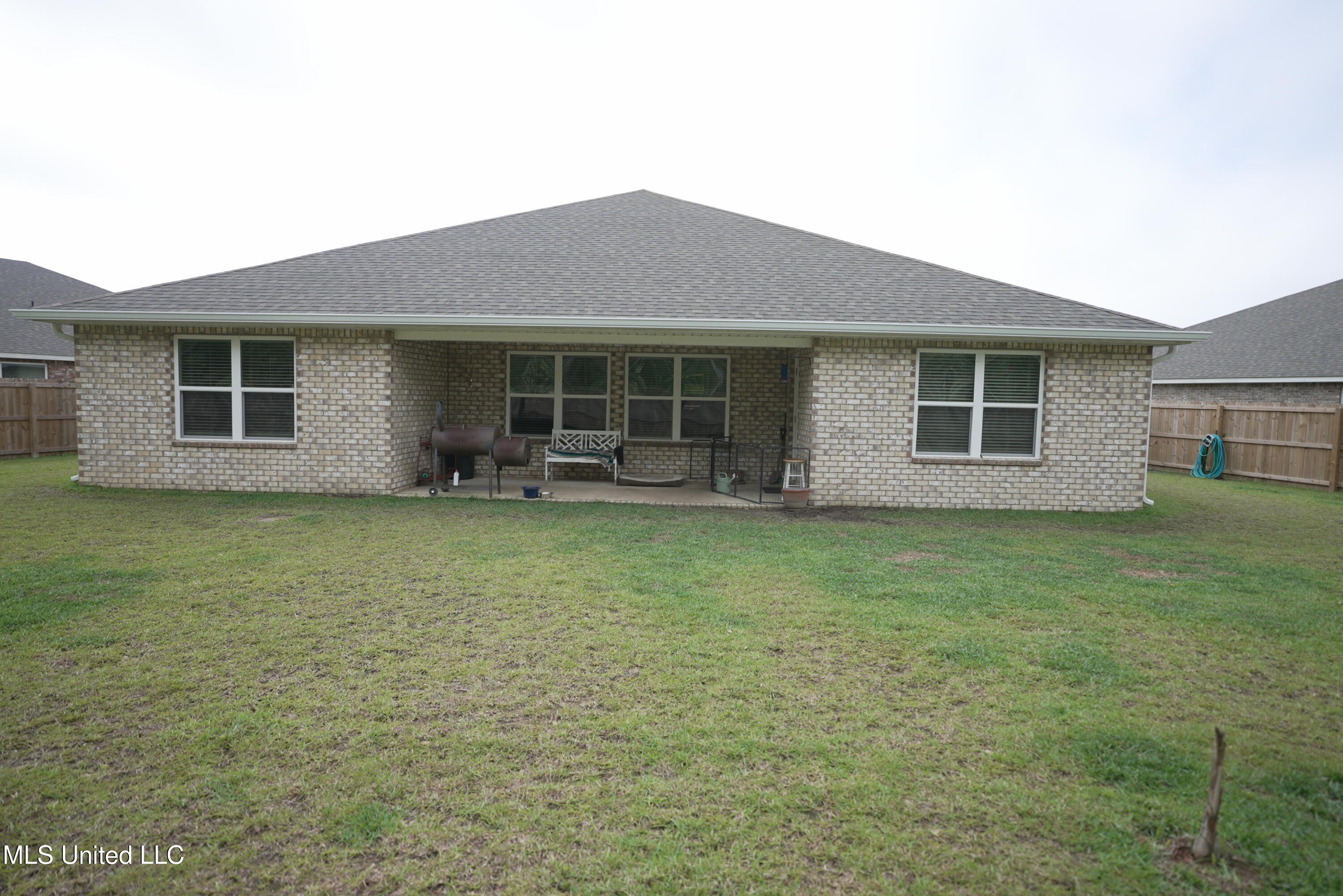1072 Enclave Circle, Long Beach, Mississippi image 2