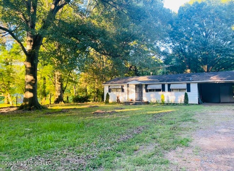 Homes For Sale - 8910 Old Highway 61<br/> Desoto County, Walls, MS 38680