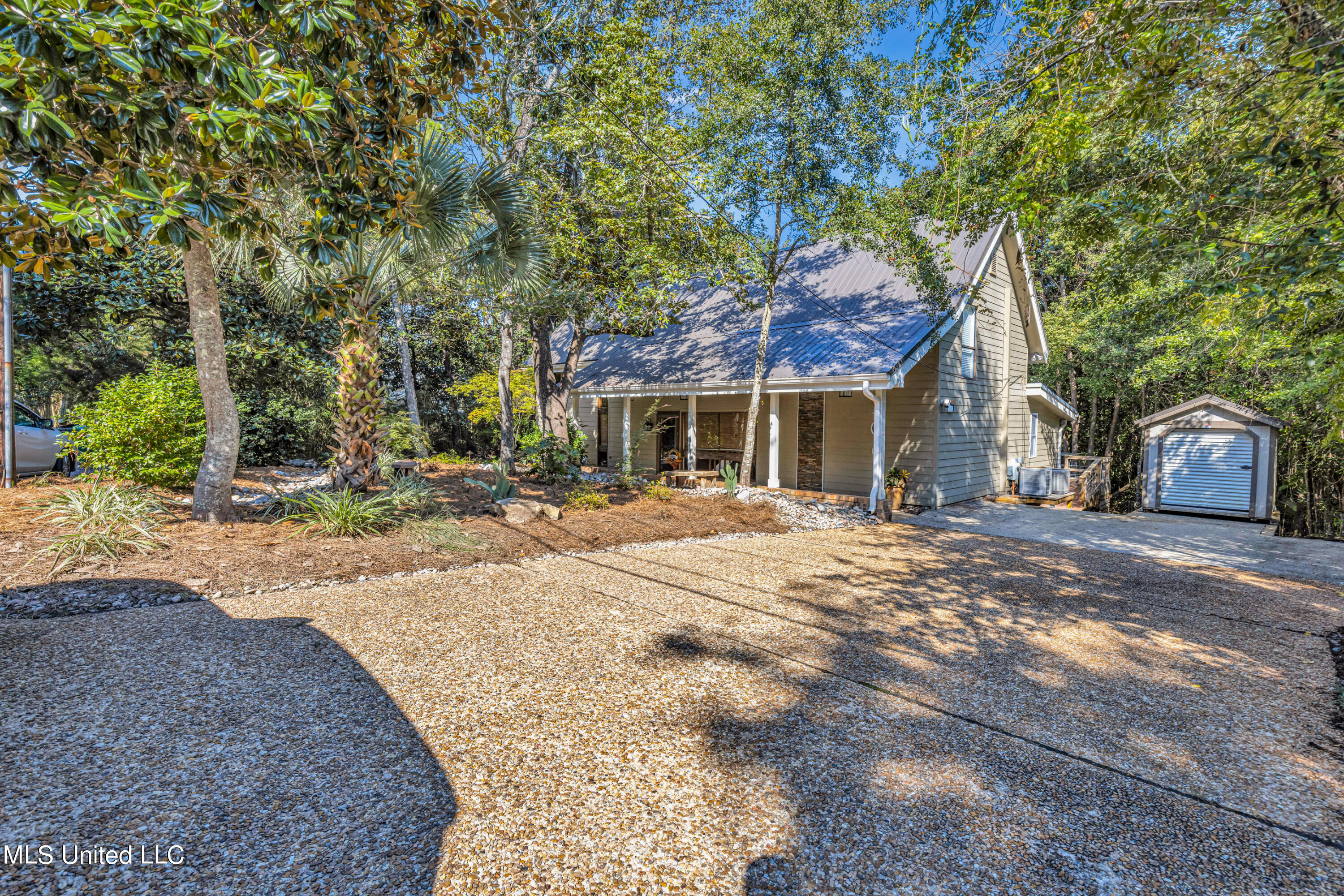 308 Lovers Lane, Ocean Springs, Mississippi image 2