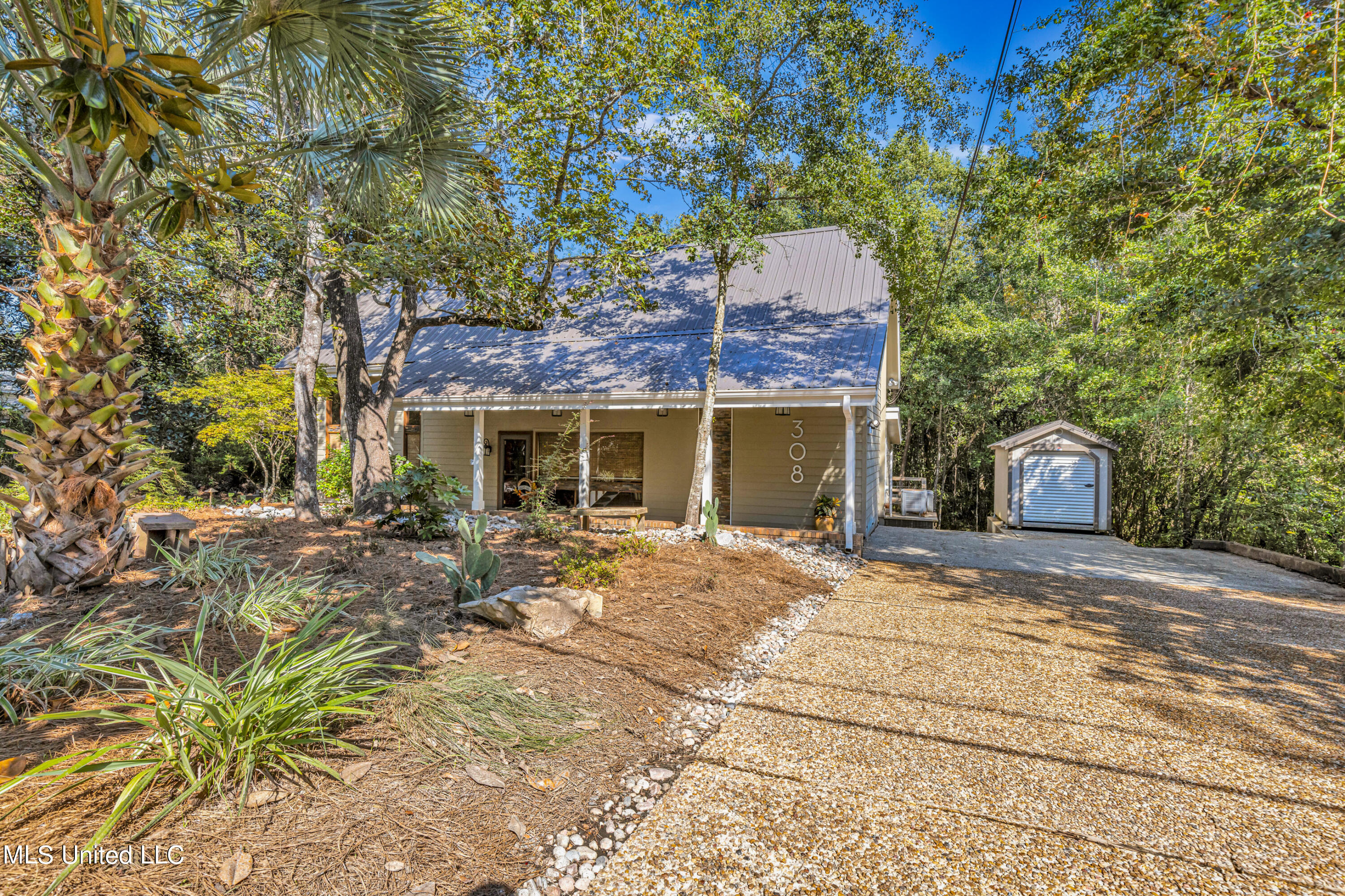 308 Lovers Lane, Ocean Springs, Mississippi image 1