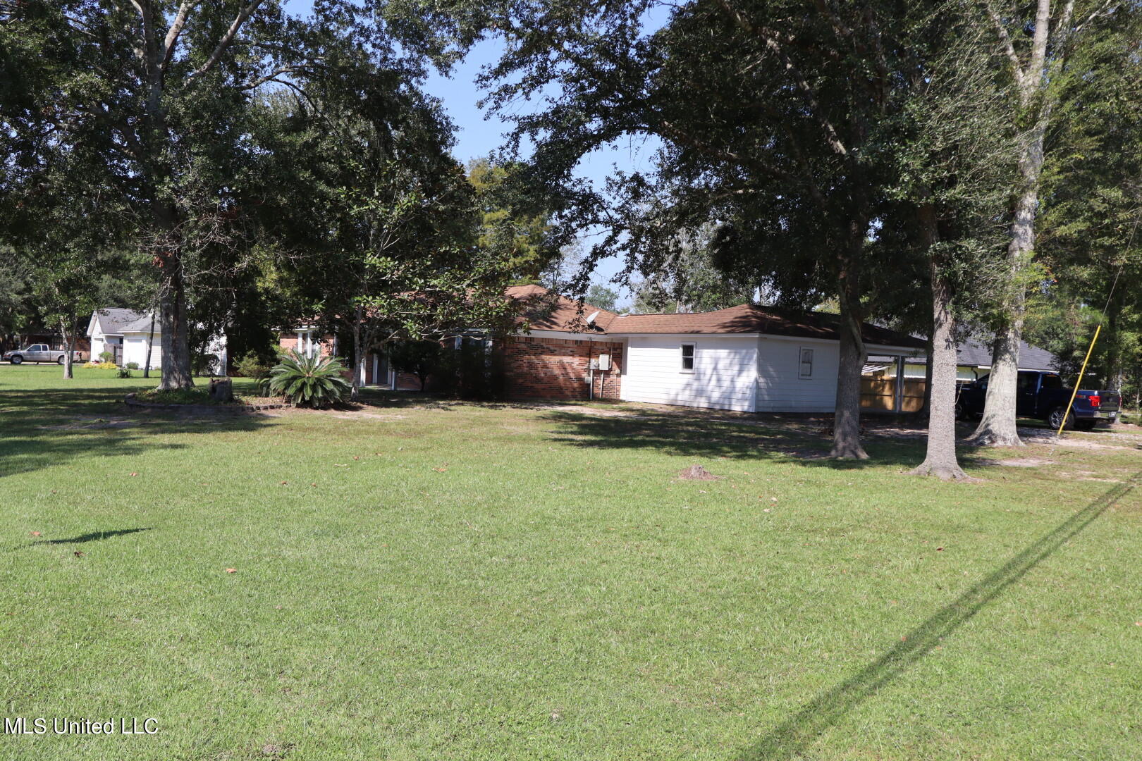 1716 Stillwater Drive, Gautier, Mississippi image 3