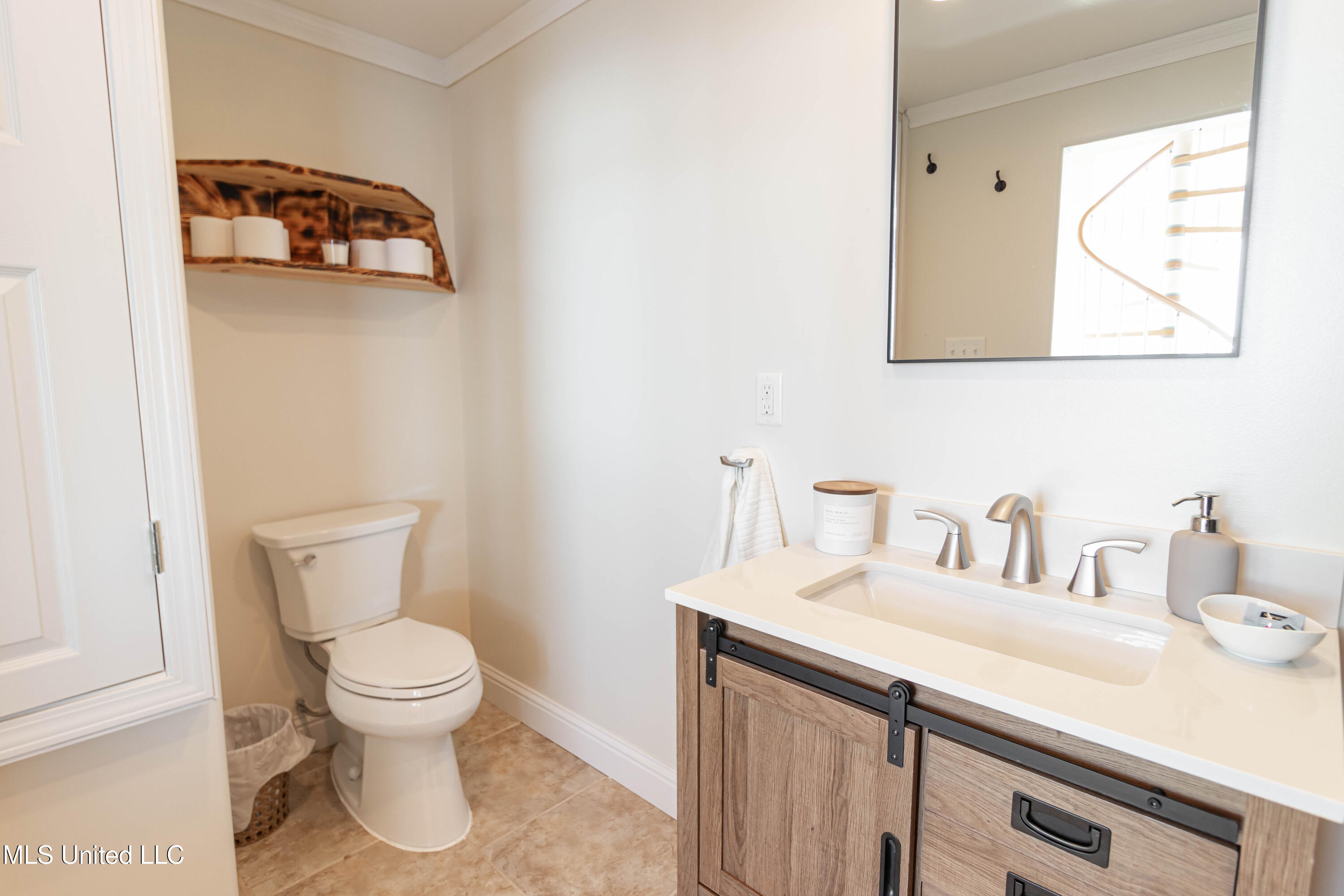 6717 Belle Fontaine Drive, Ocean Springs, Mississippi image 33