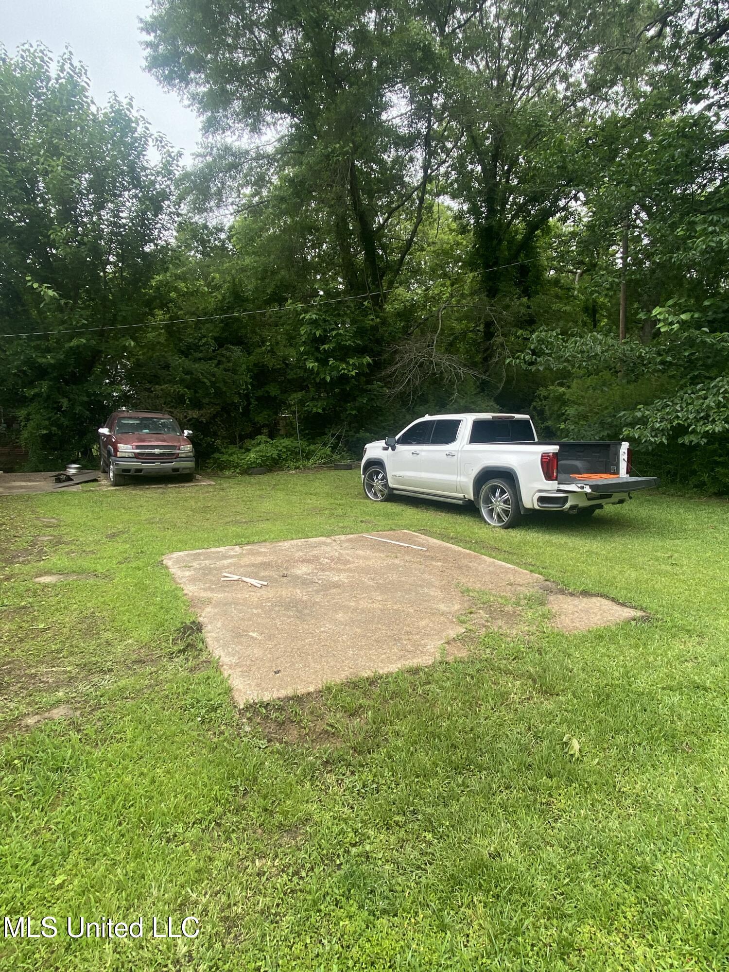 351 E Academy Street, Canton, Mississippi image 3