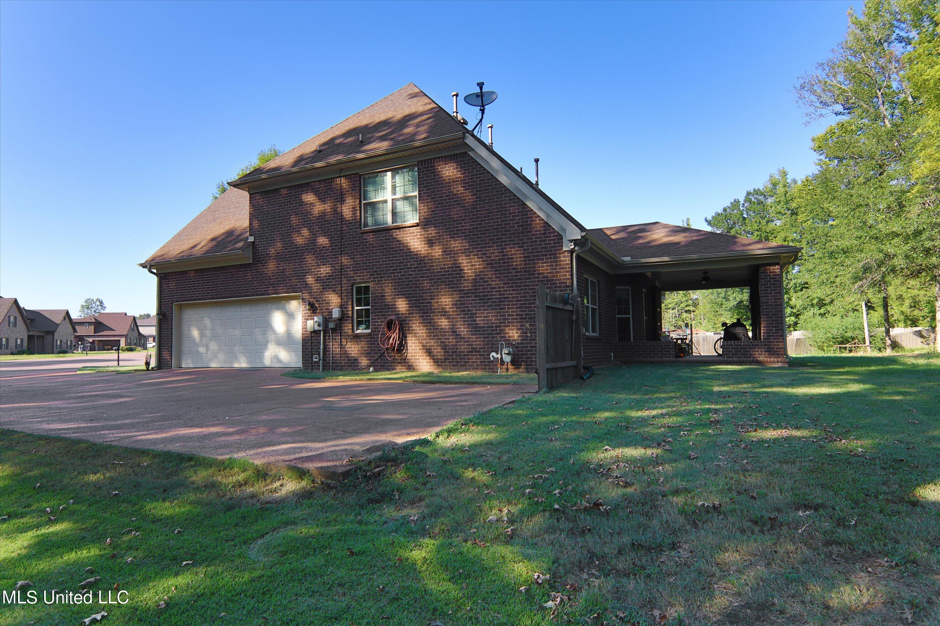 6046 Castleton Cove, Olive Branch, Mississippi image 33