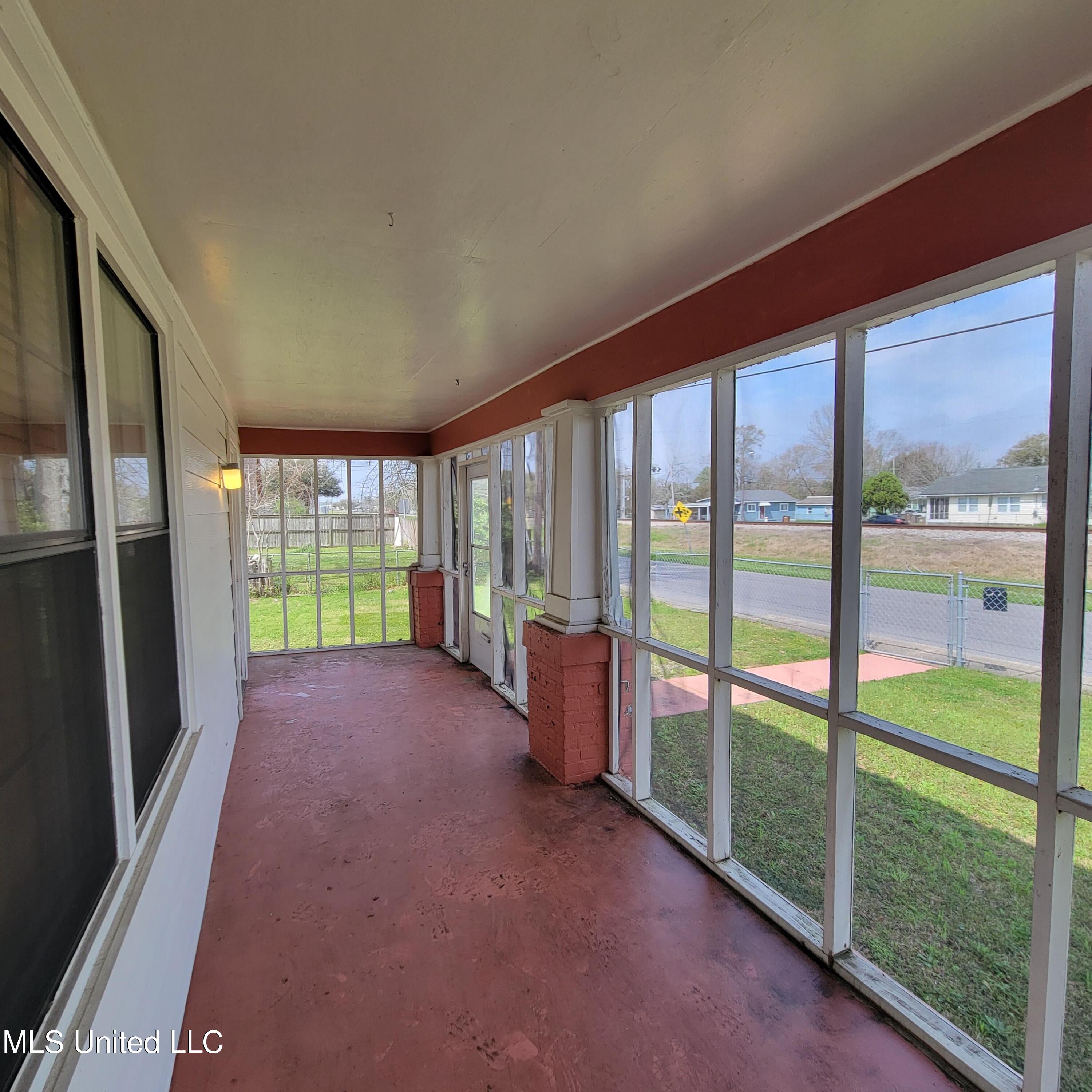 545 Esters Boulevard, Biloxi, Mississippi image 5