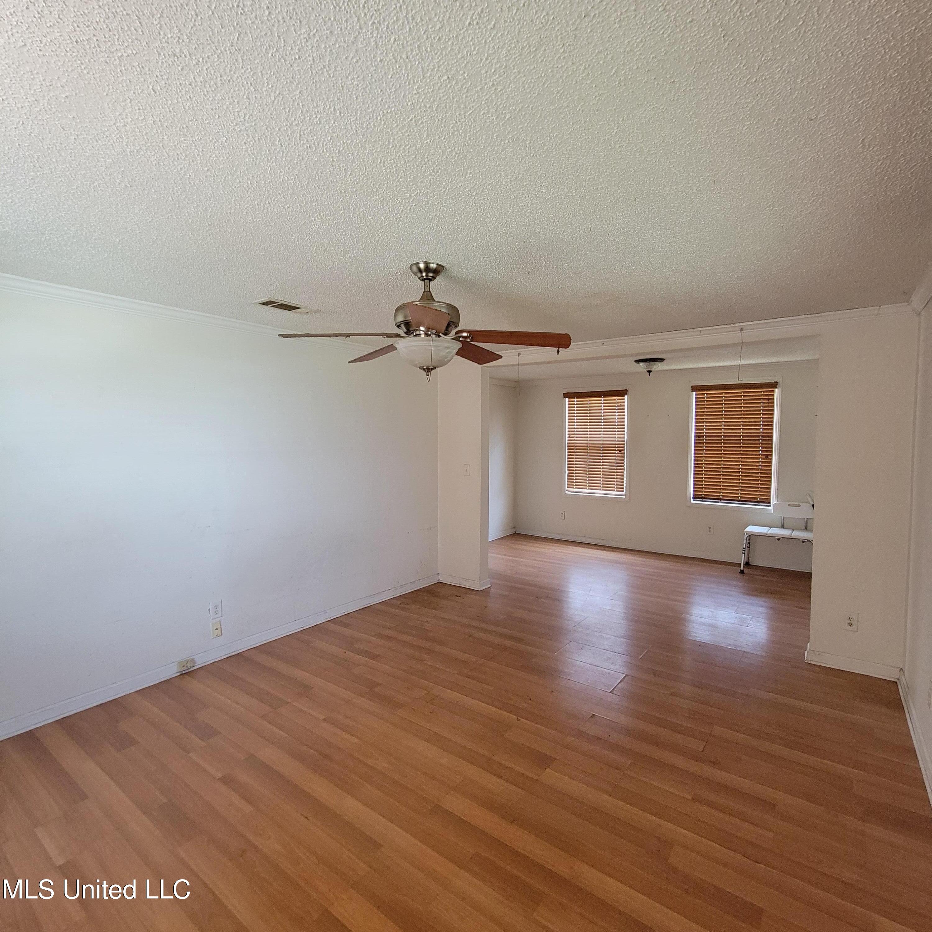 545 Esters Boulevard, Biloxi, Mississippi image 9