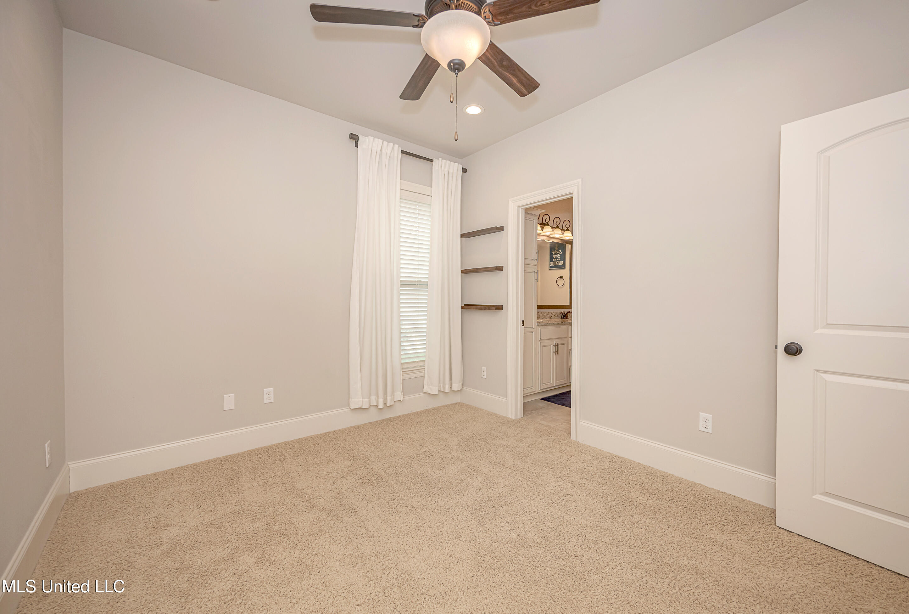 5493 Caymus Cove, Ocean Springs, Mississippi image 42