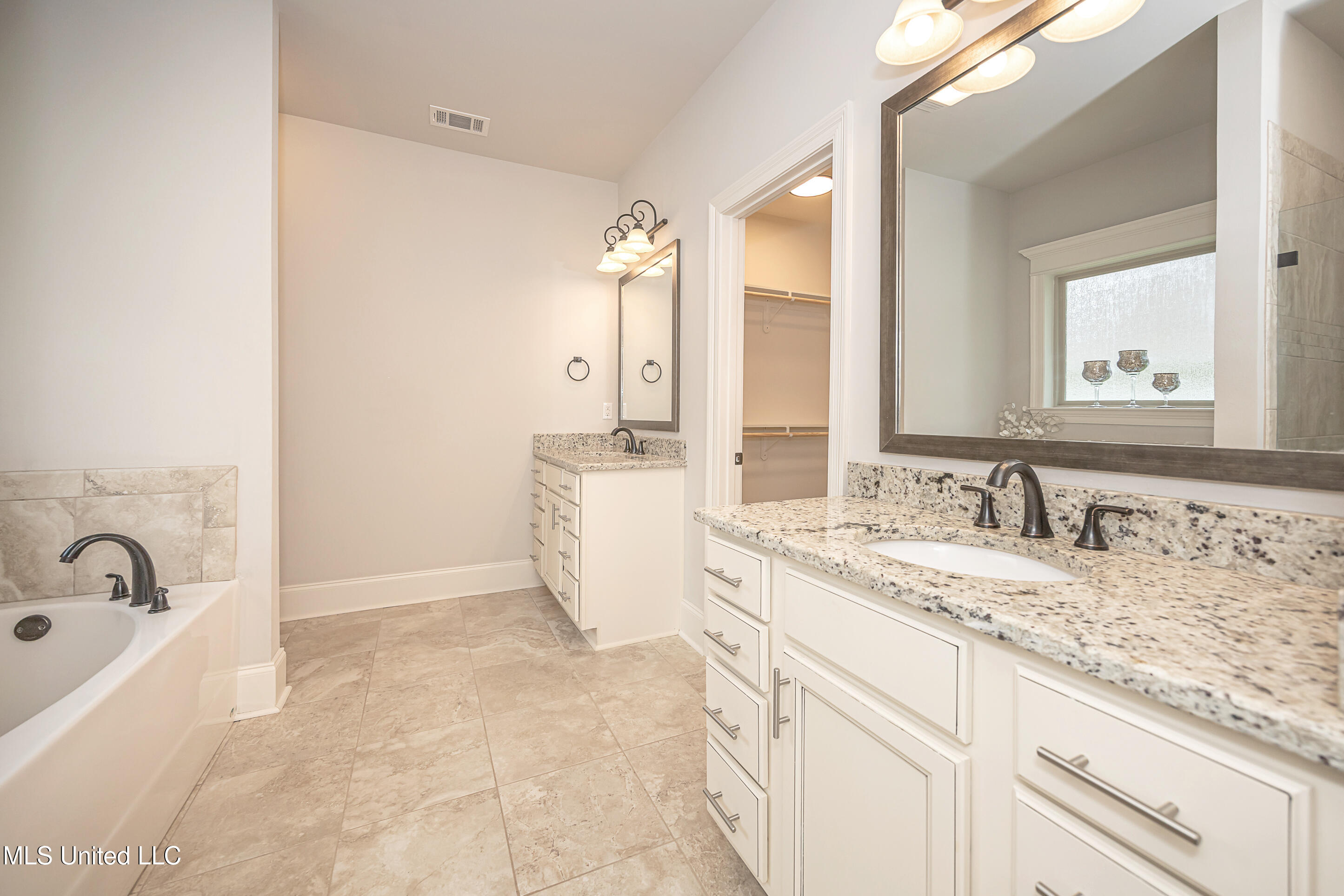5493 Caymus Cove, Ocean Springs, Mississippi image 29