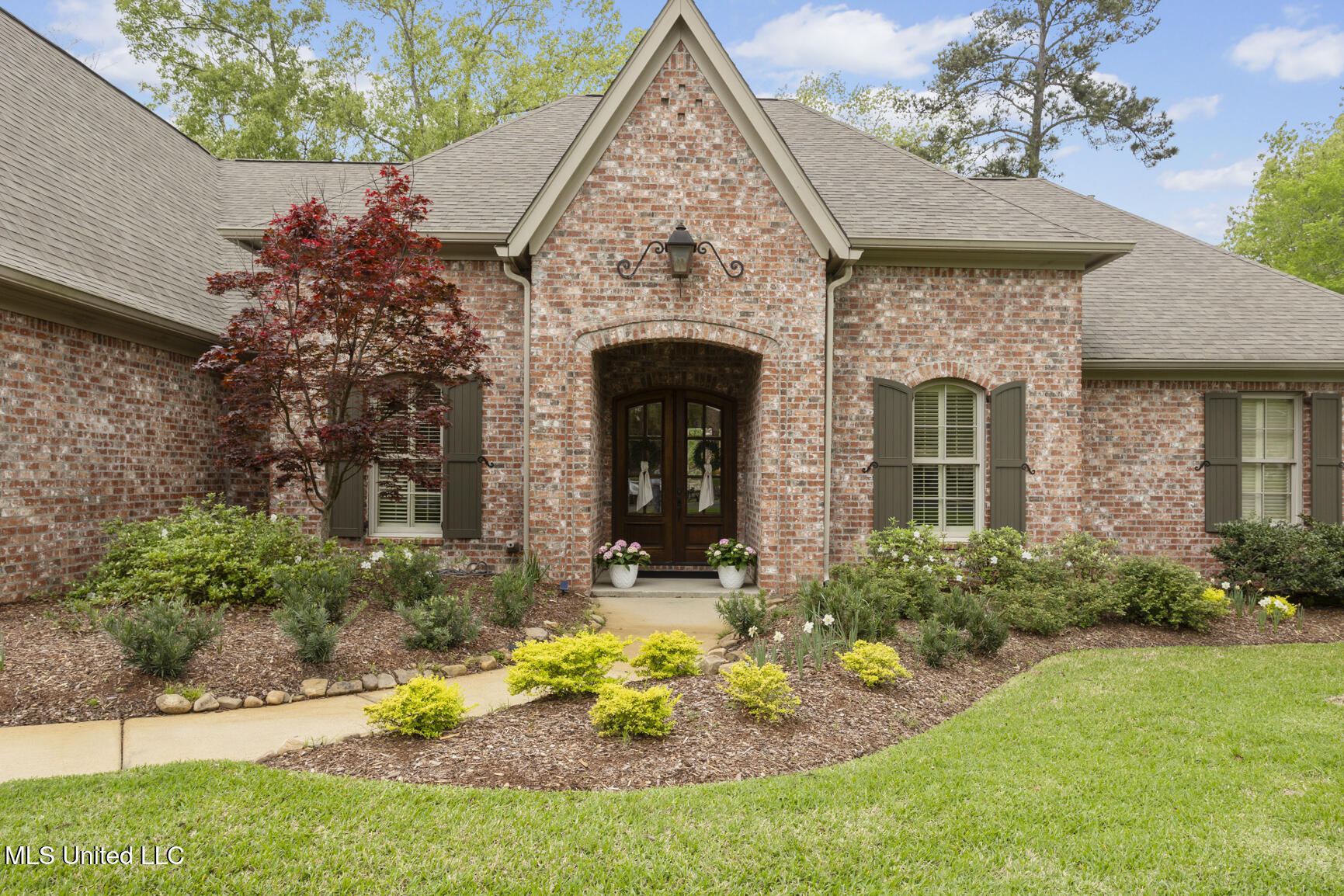 105 Selby Drive, Madison, Mississippi image 4