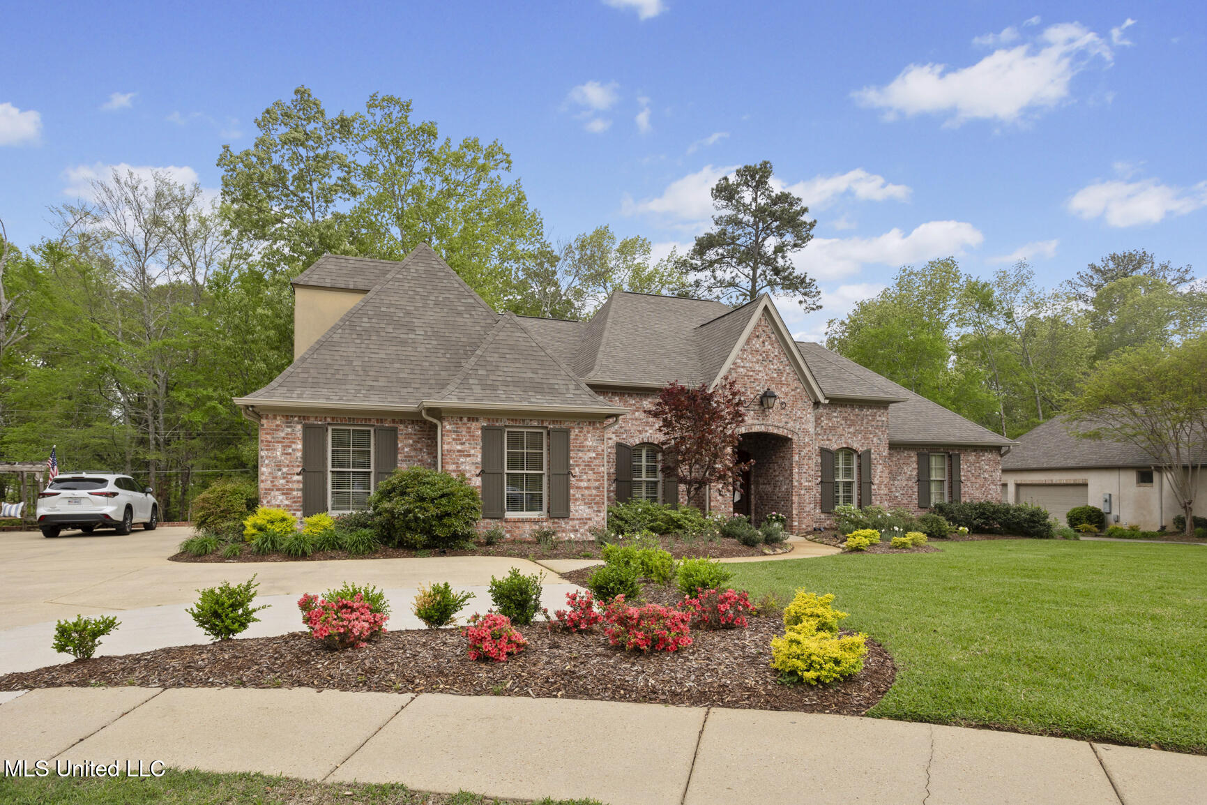 105 Selby Drive, Madison, Mississippi image 1