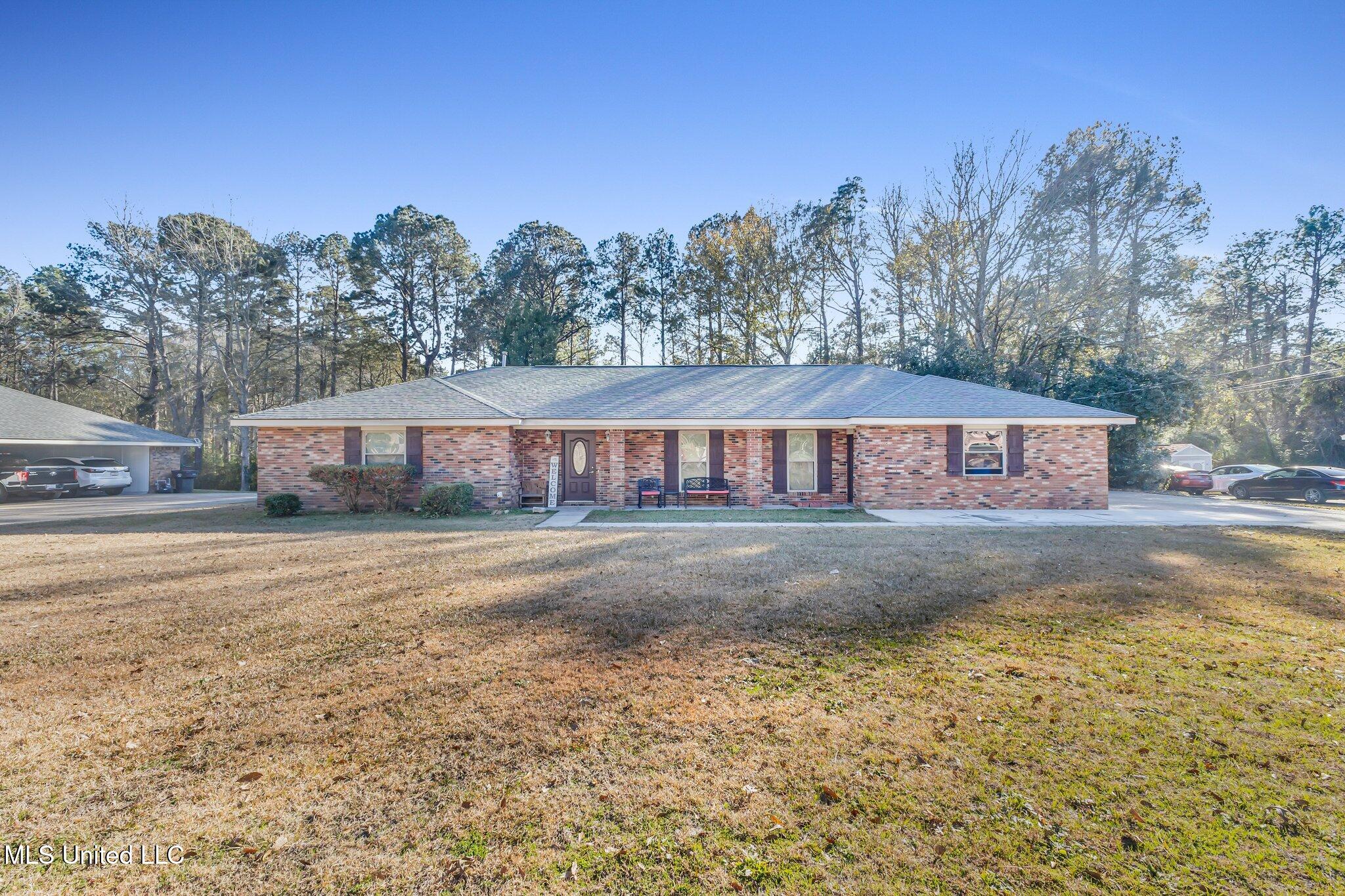 117 Beechwood Drive, Hattiesburg, Mississippi image 1