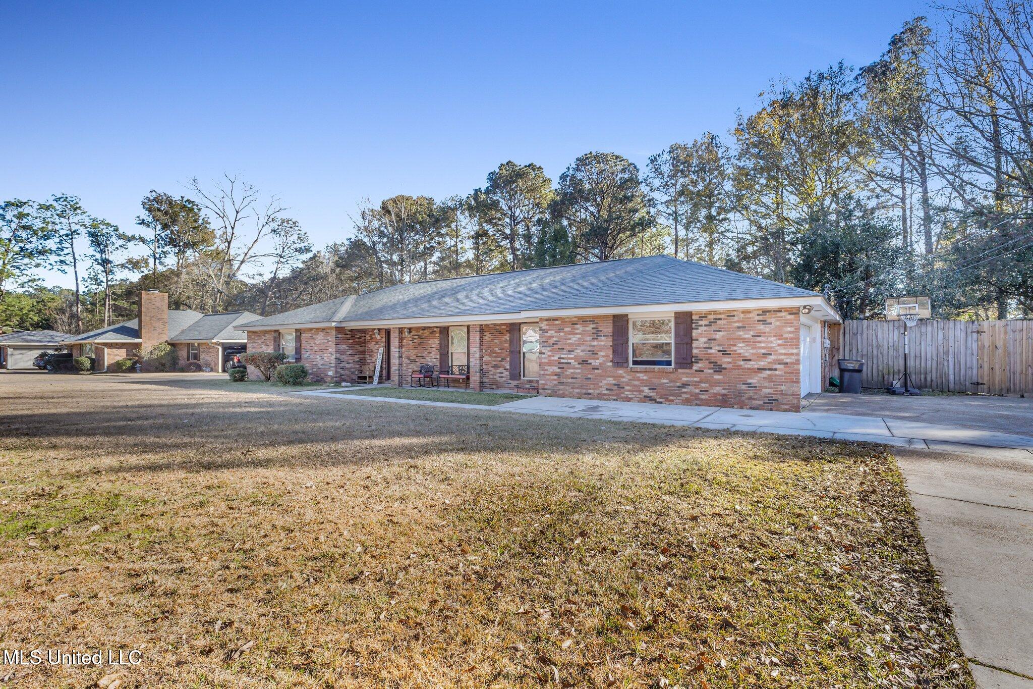 117 Beechwood Drive, Hattiesburg, Mississippi image 3