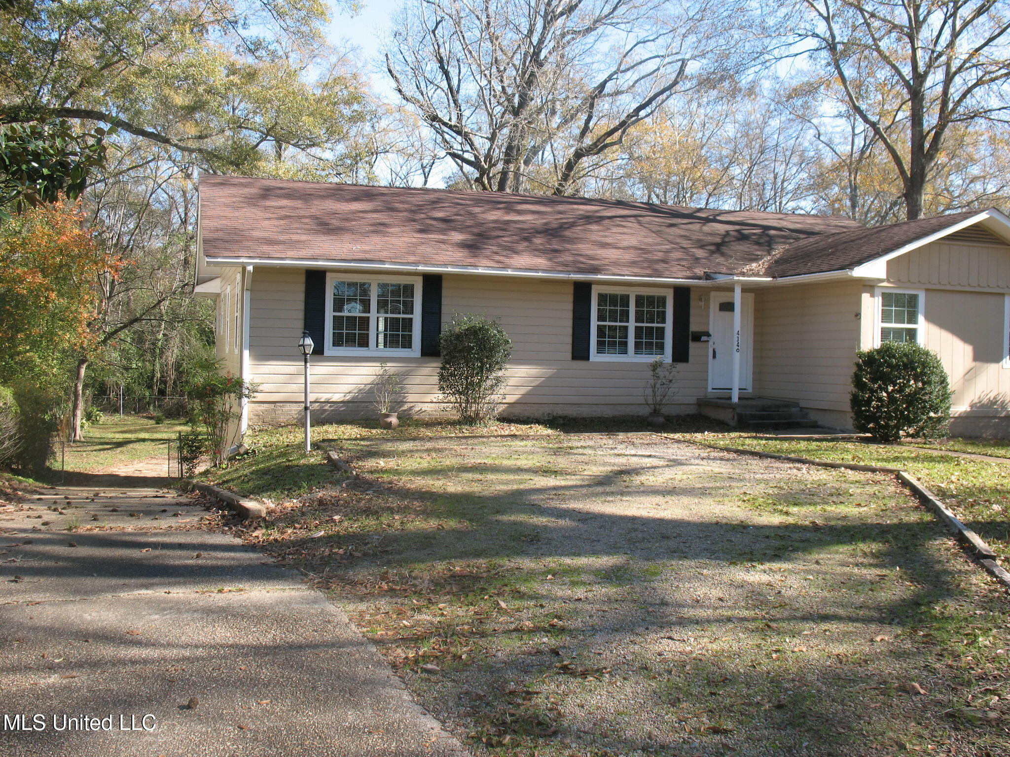 4340 Childress Drive, Jackson, Mississippi image 4