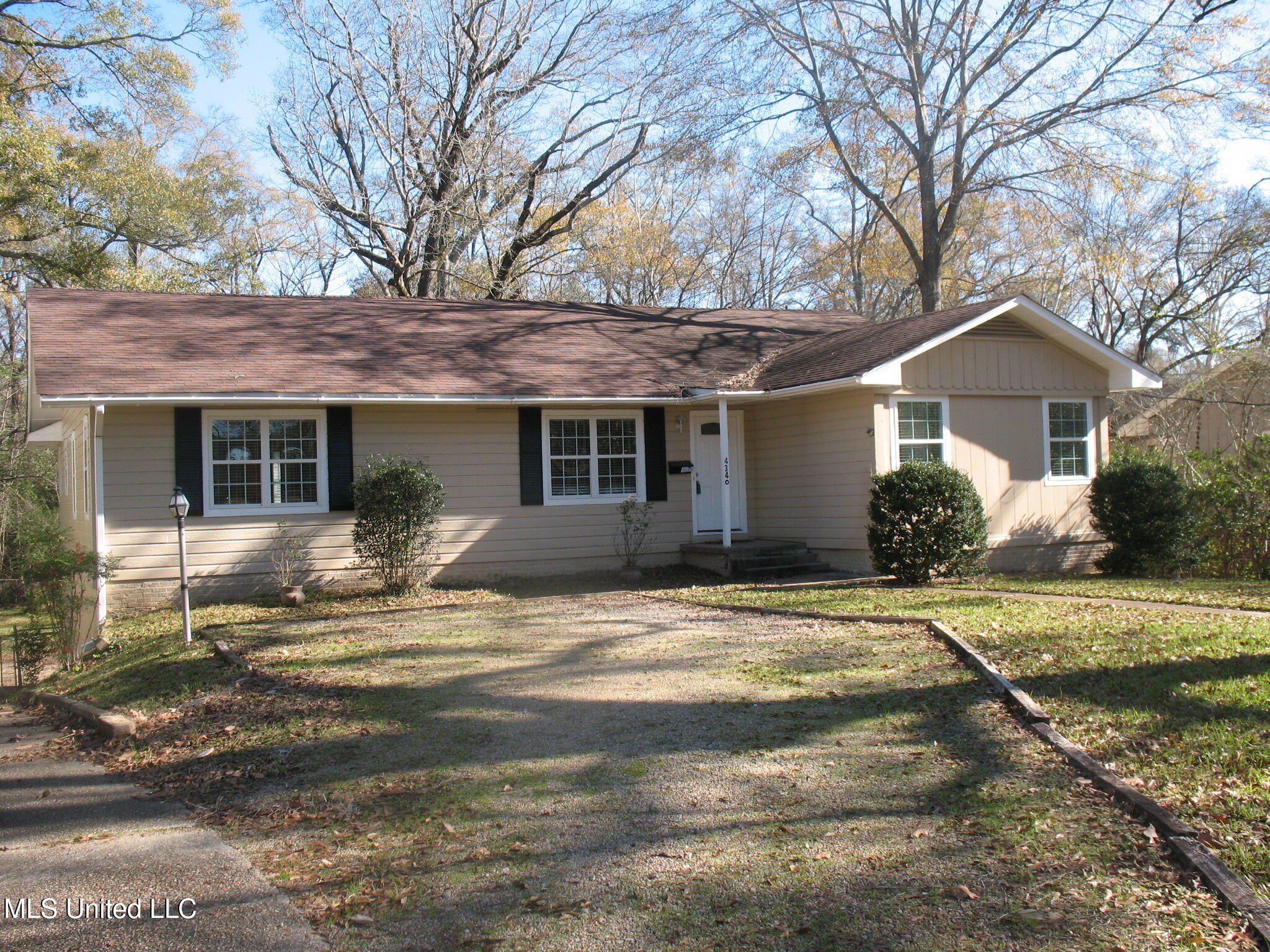 4340 Childress Drive, Jackson, Mississippi image 3