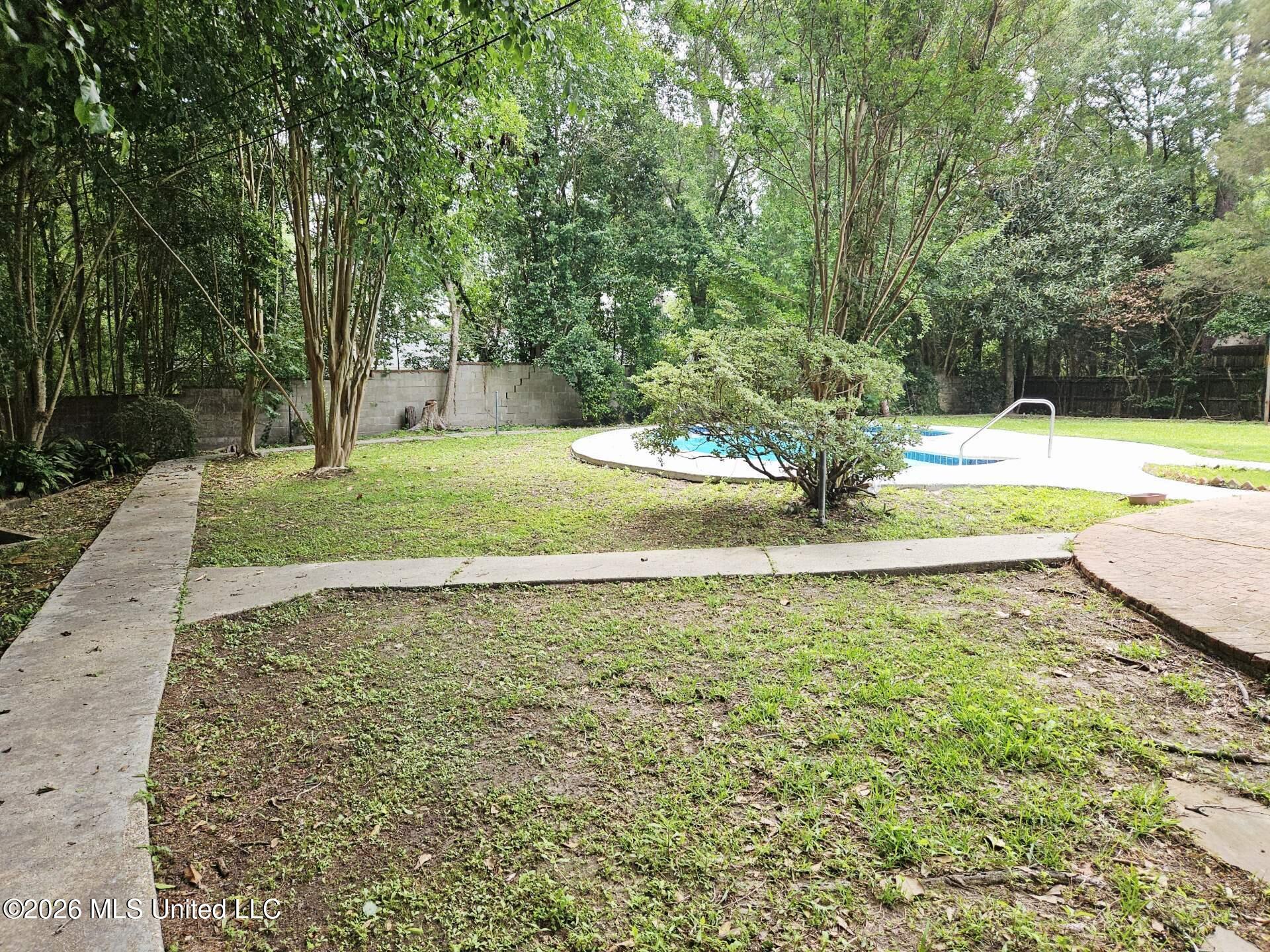 810 Velma Street