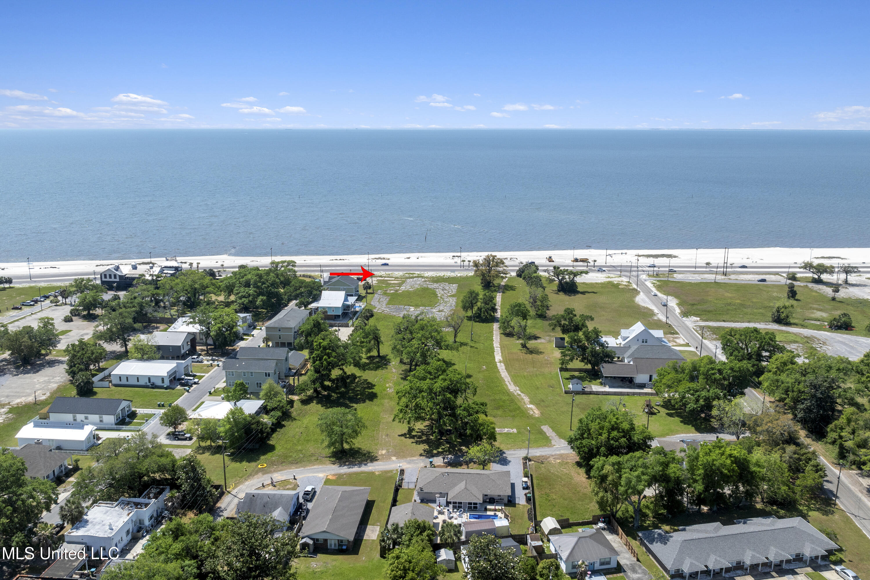 830 Beach Drive, Gulfport, Mississippi image 6