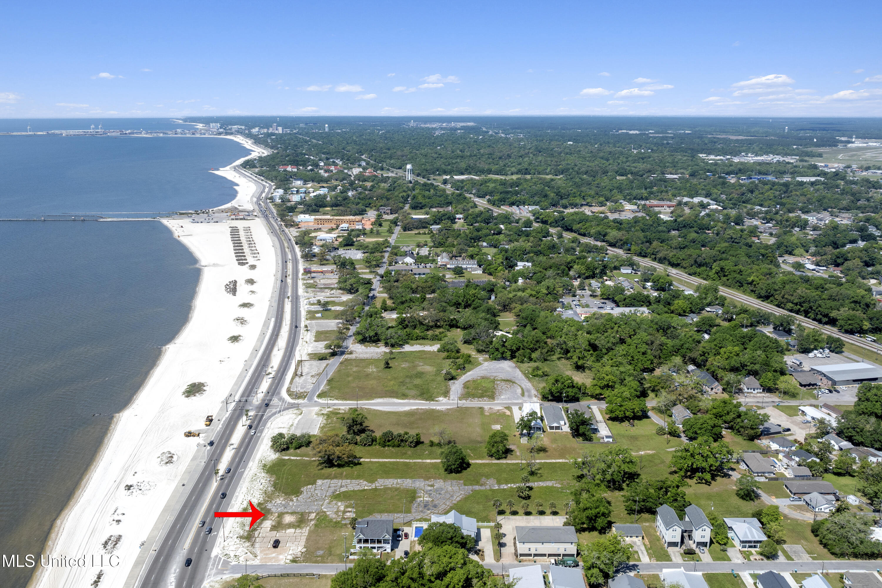 830 Beach Drive, Gulfport, Mississippi image 4