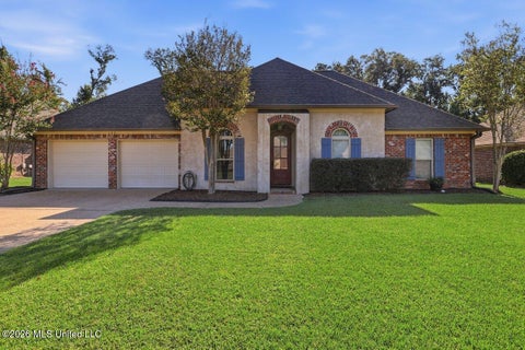 Homes For Sale - 137 Oak Meadow Drive<br/> Hinds County, Clinton, MS 39056
