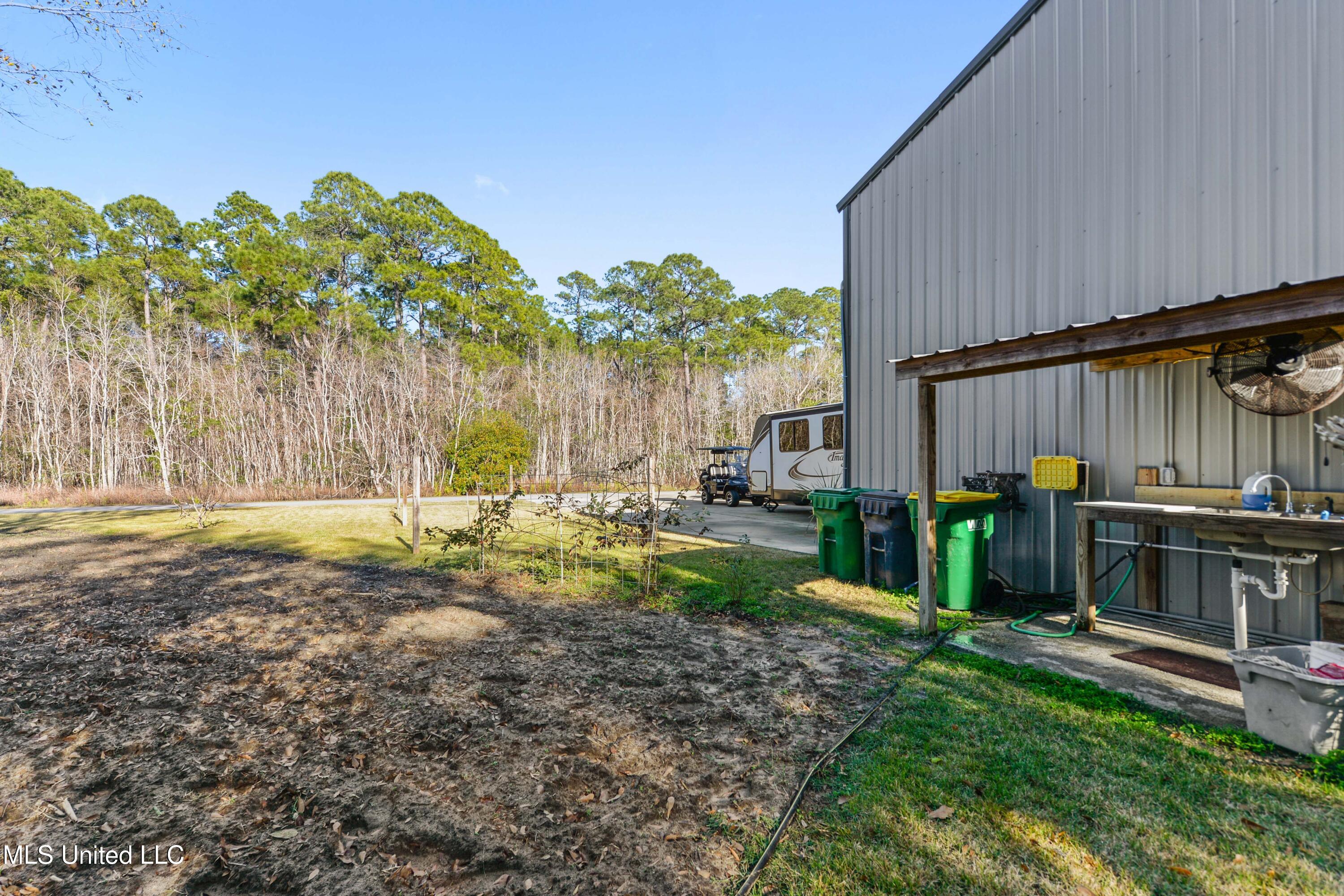 821 Peach Street Street, Ocean Springs, Mississippi image 4