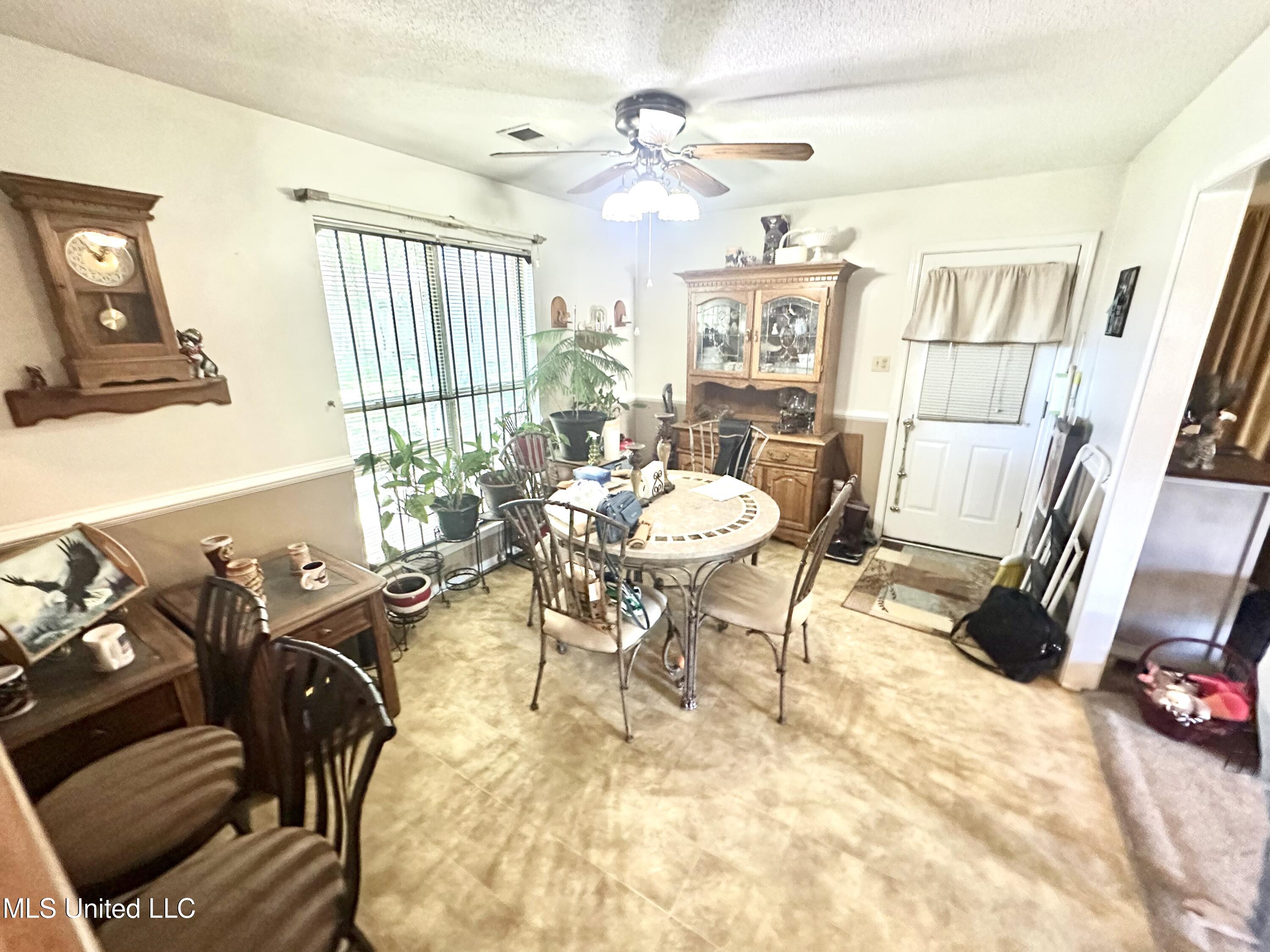 3505 Dorchester Drive, Horn Lake, Mississippi image 3