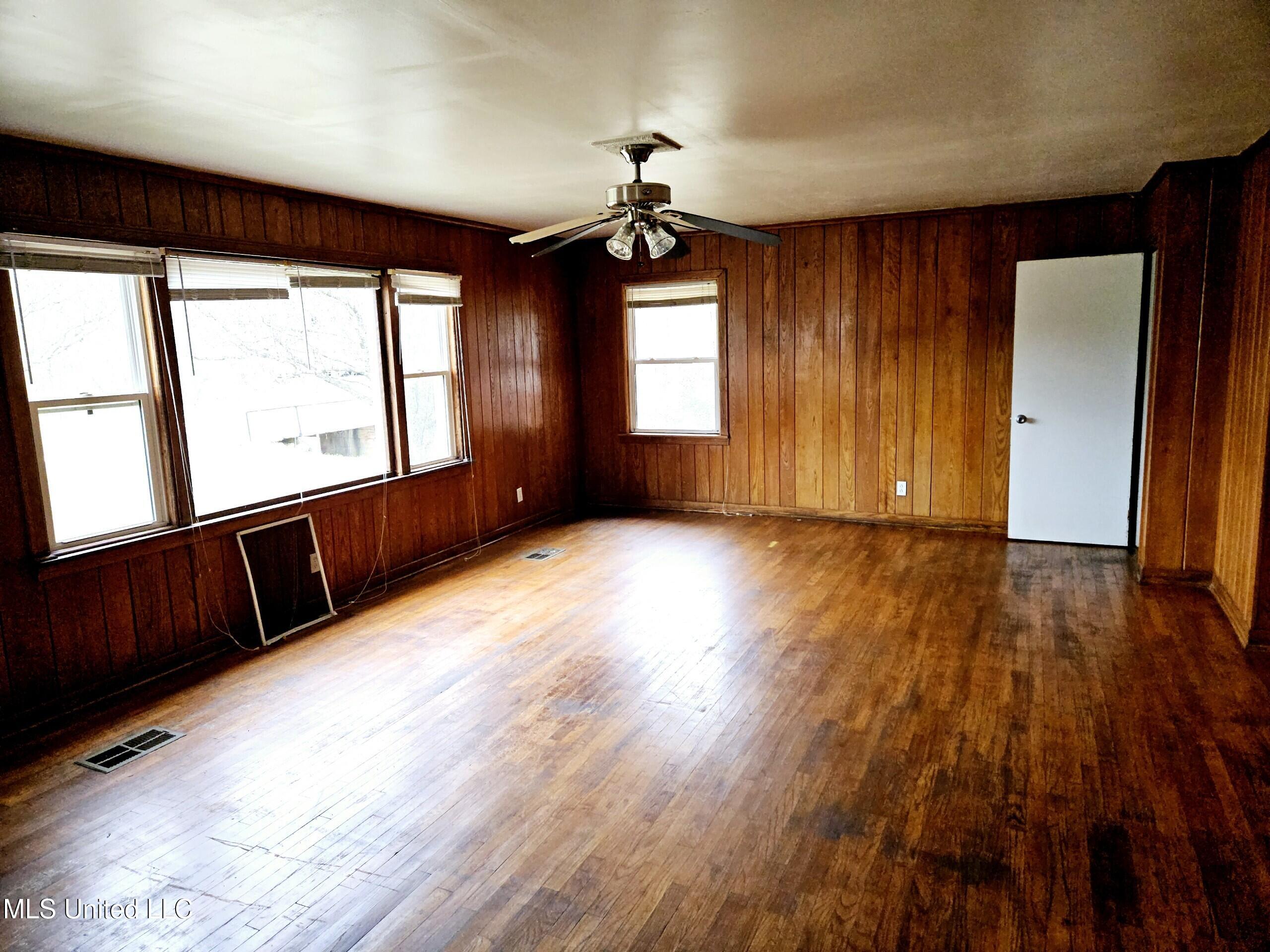 402 Newton Street, Crystal Springs, Mississippi image 6