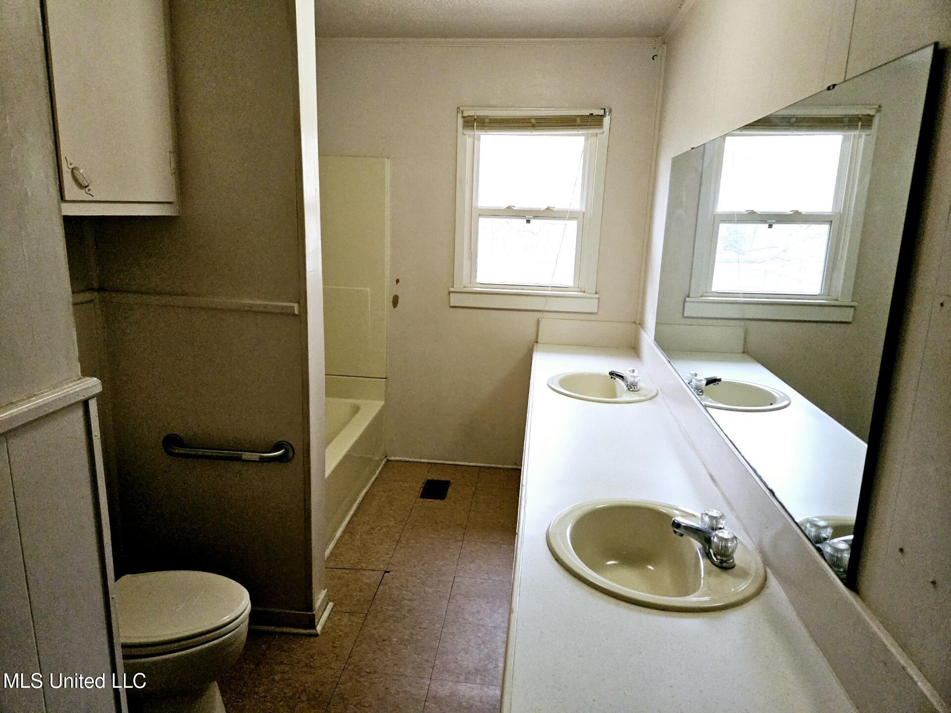 402 Newton Street, Crystal Springs, Mississippi image 10