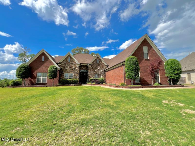 8104 Bella Donna Circle, Olive Branch, Mississippi image 1