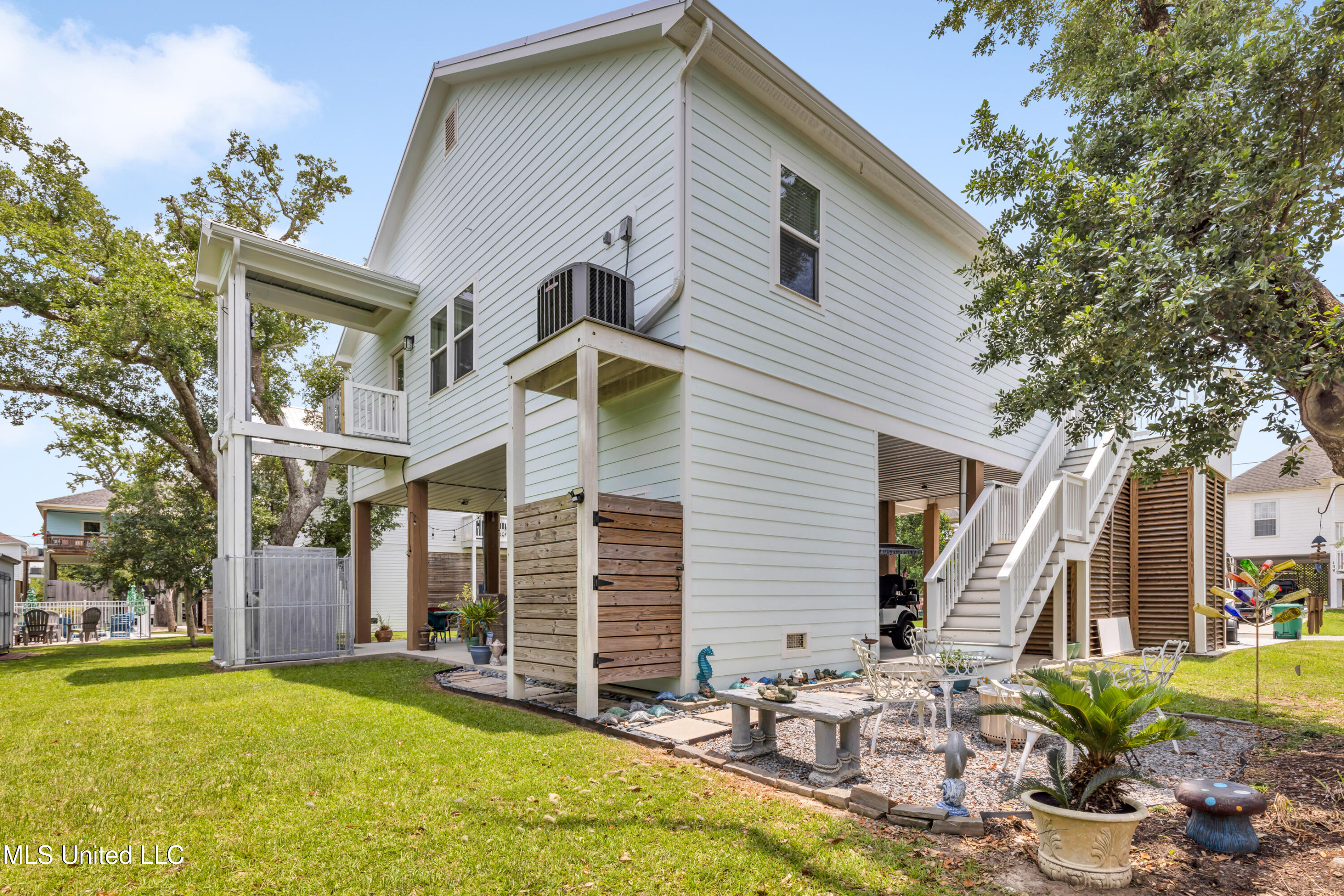 139 Hartsie Drive, Waveland, Mississippi image 3