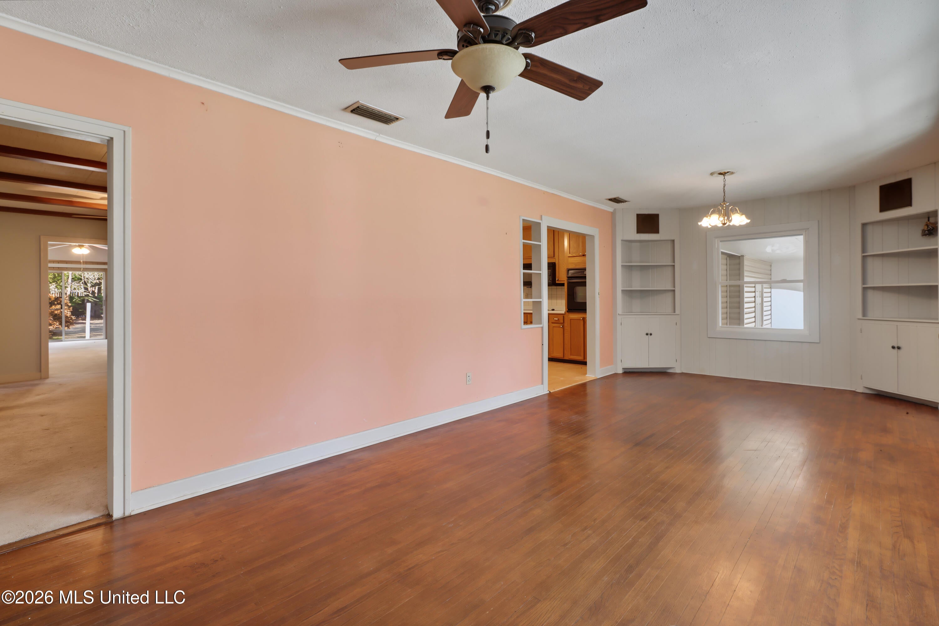 395 Oaklawn Place