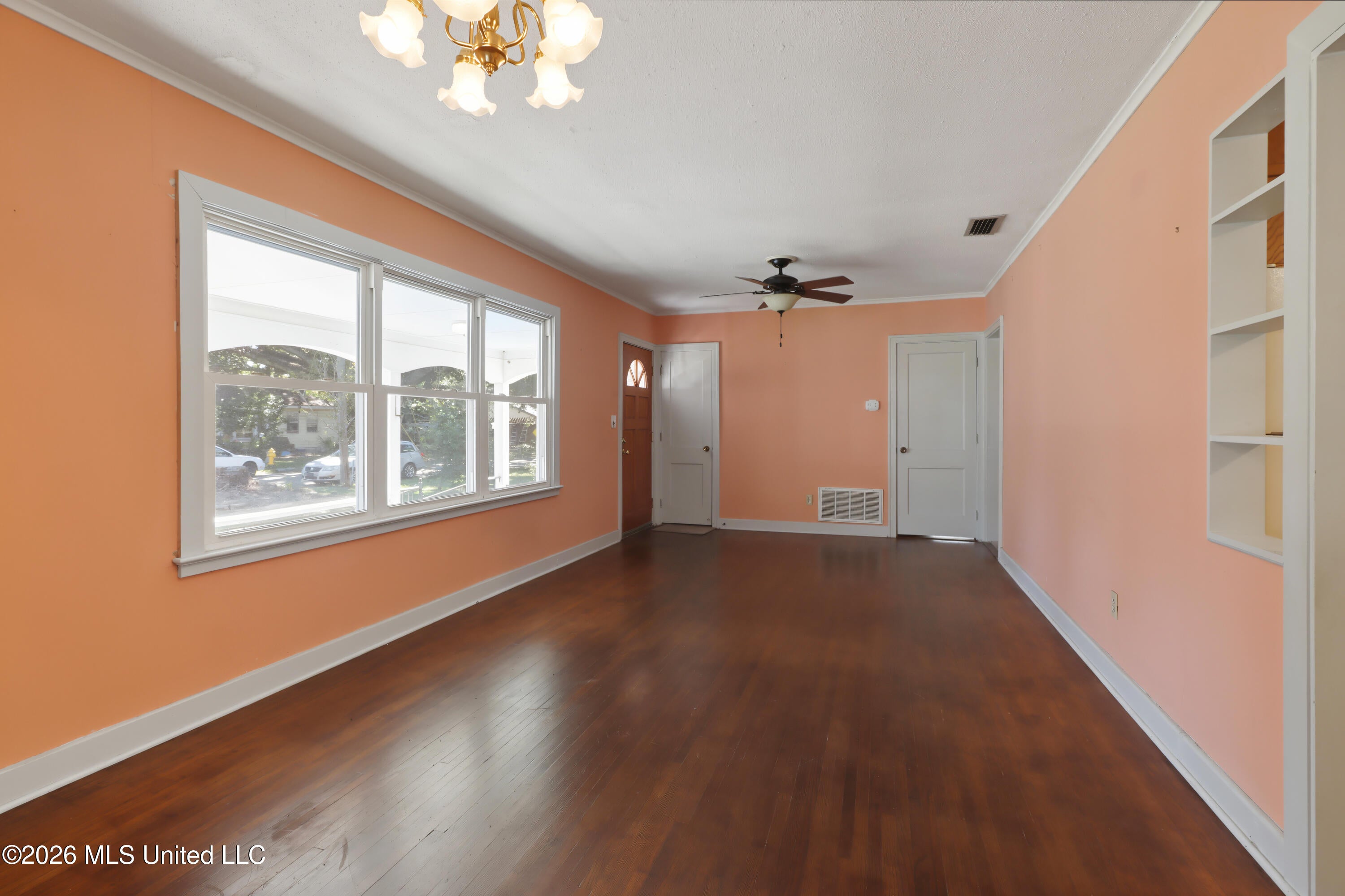 395 Oaklawn Place