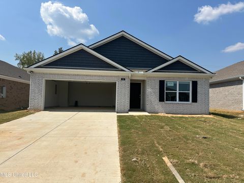 Homes For Sale - 44 S Thorn Tree Street<br/> Marshall County, Byhalia, MS 38611