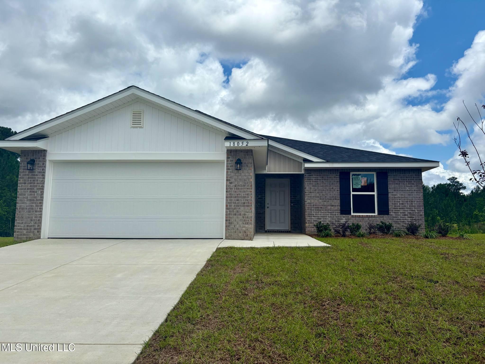 18052 Tiffany Renee Drive, Gulfport, Mississippi image 1