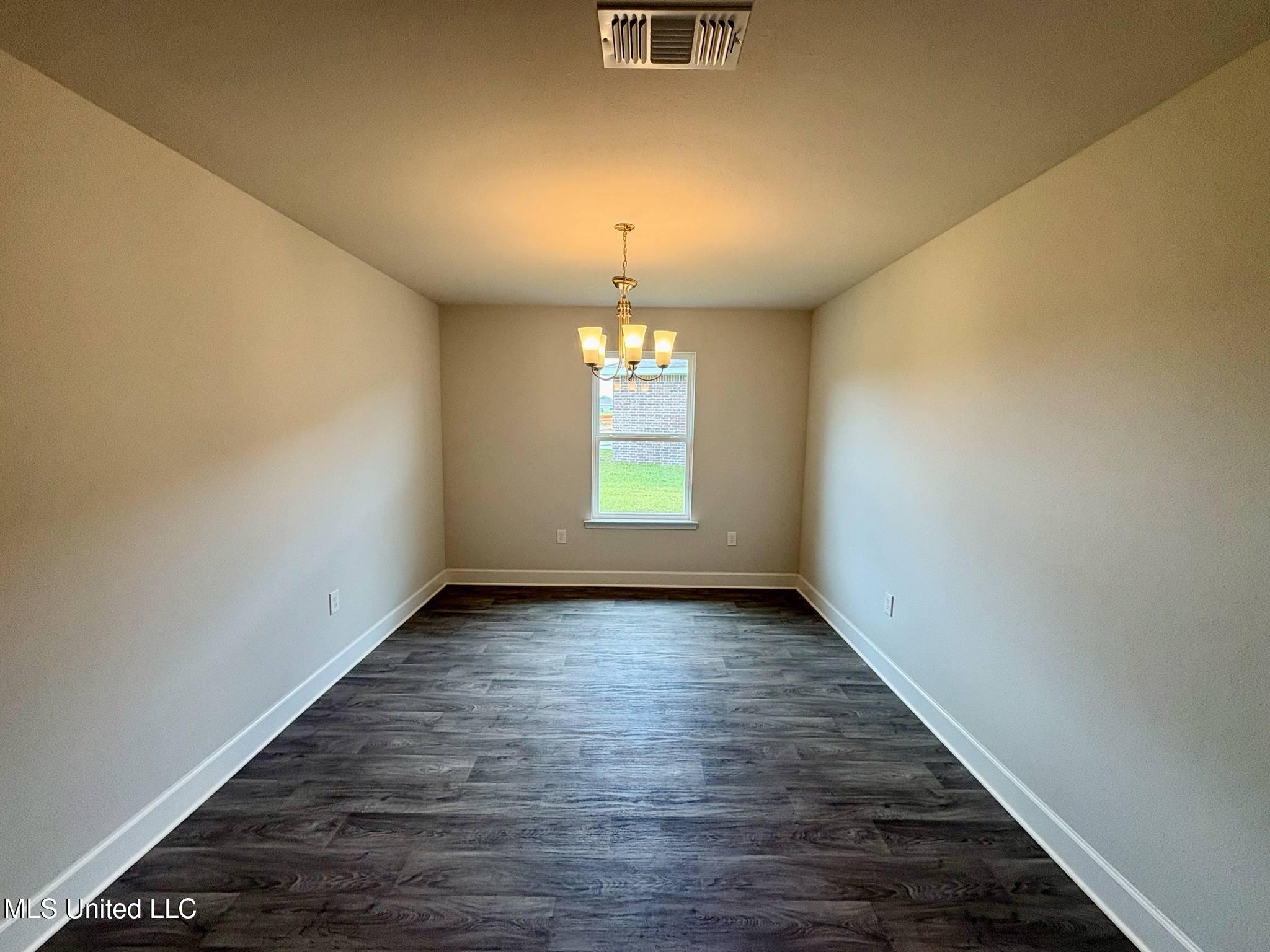 18052 Tiffany Renee Drive, Gulfport, Mississippi image 4
