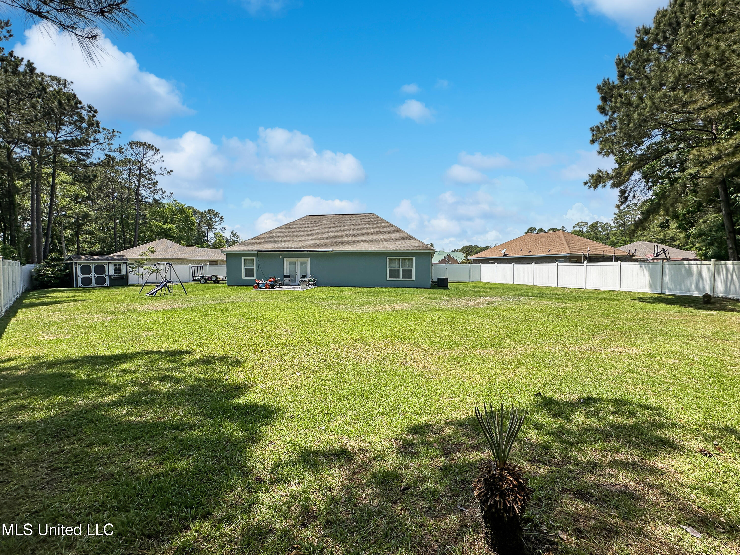 1800 E Amar, Gautier, Mississippi image 16
