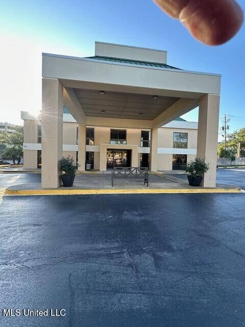 Biloxi, Mississippi 39530, United States, ,Commercial,Active,18395