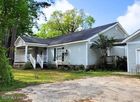 Homes For Sale - 10517 Huckleberry Cove<br/> Gulfport, MS 39503