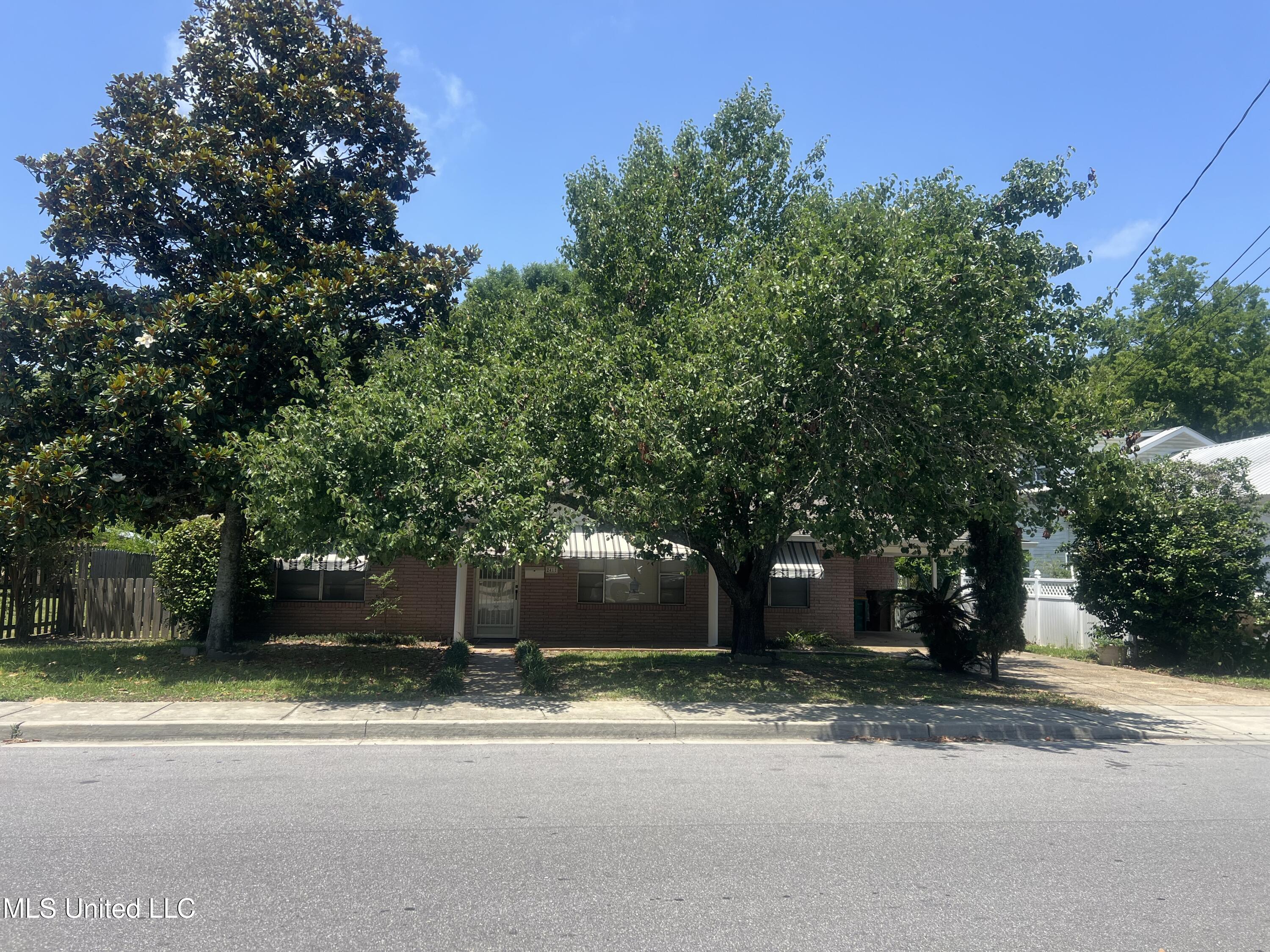 241 Iroquois Street, Biloxi, Mississippi image 2