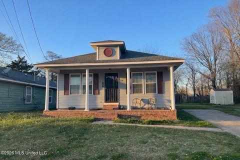 Homes For Sale - 526 W Porter Street<br/> Jackson, MS 39204