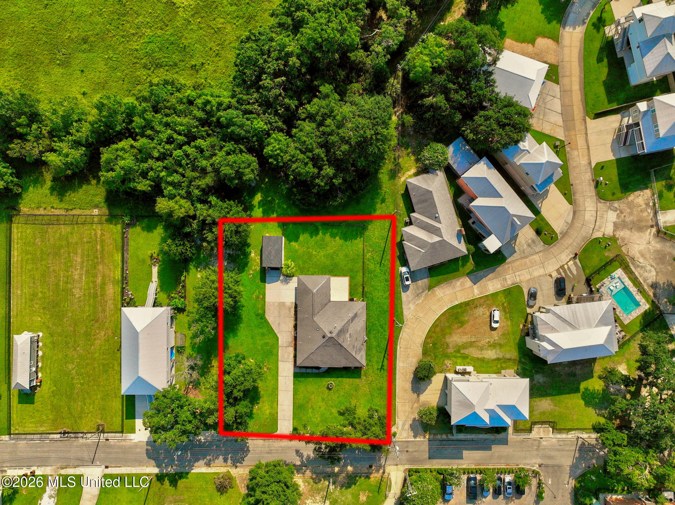 447 Russell Avenue - Photo 3