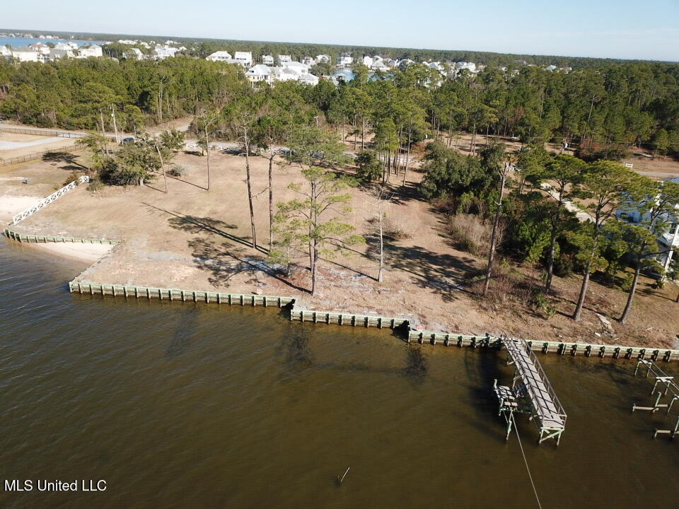 543 Sandy Hook Drive, Pass Christian, Mississippi image 3