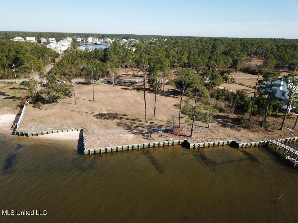 543 Sandy Hook Drive, Pass Christian, Mississippi image 2