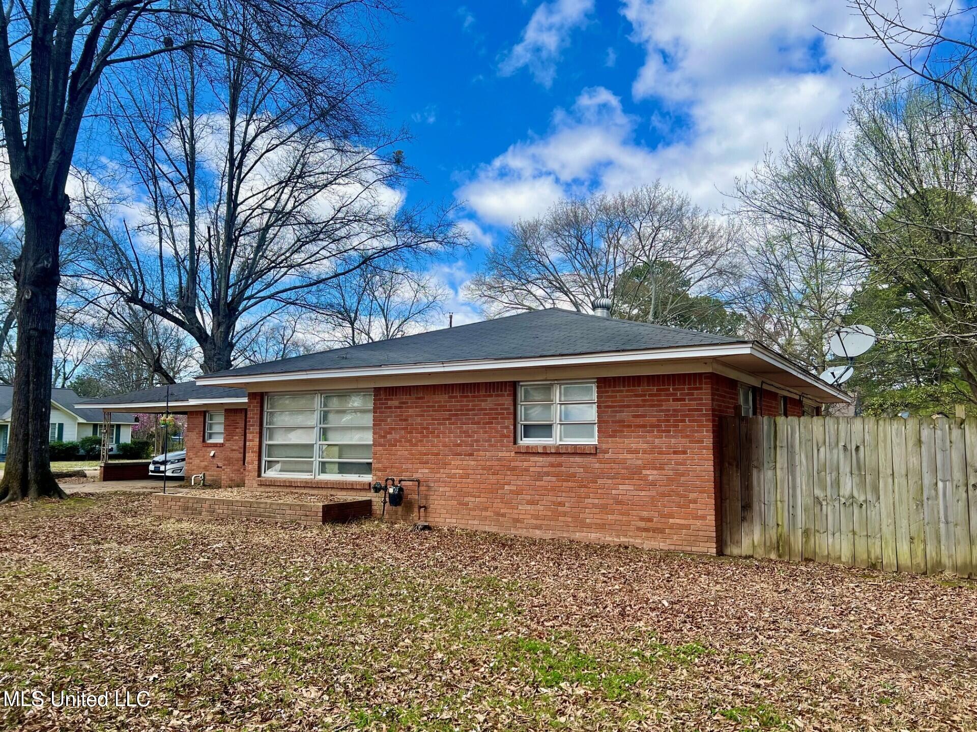203 Kyle Street, Batesville, Mississippi image 3