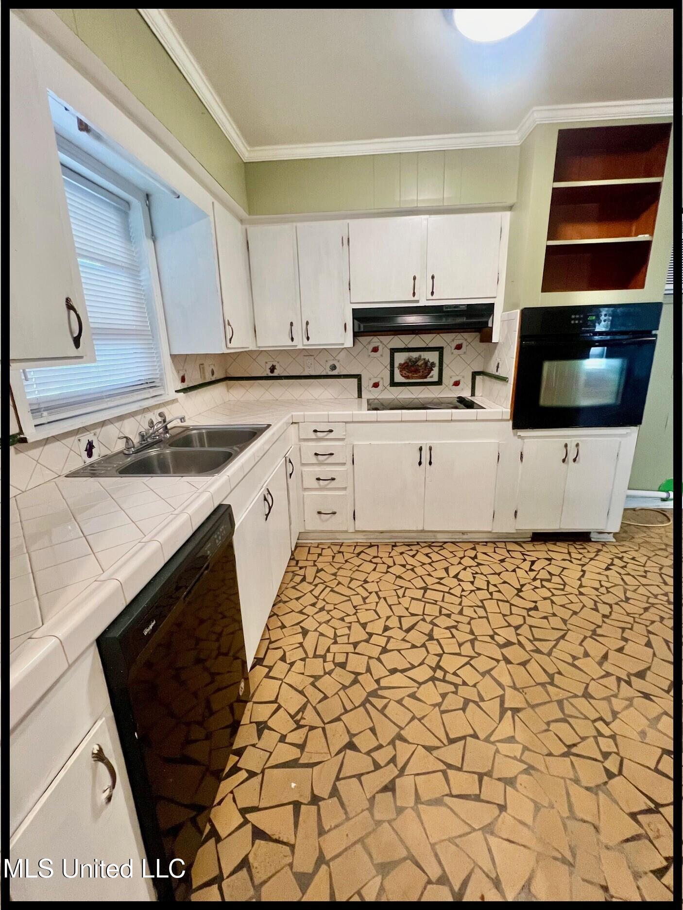 203 Kyle Street, Batesville, Mississippi image 3