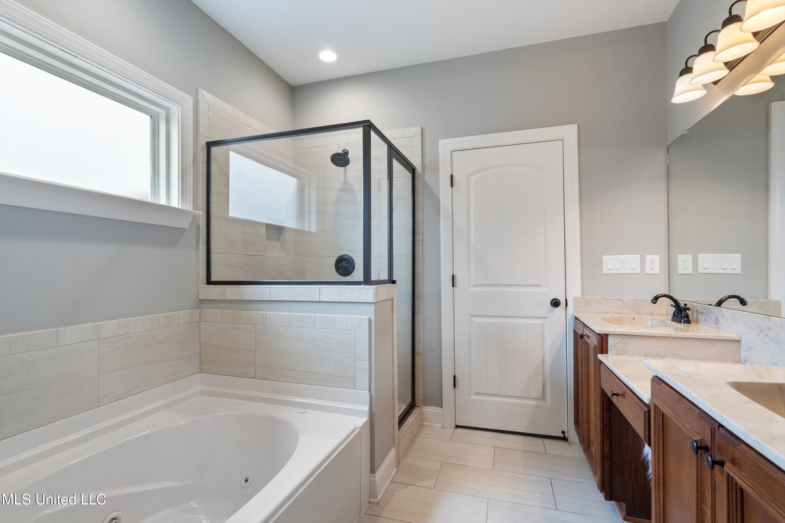 4682 Riva Ridge Drive, Olive Branch, Mississippi image 17