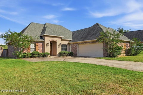 Homes For Sale - 122 Jorn Circle<br/> Madison County, Canton, MS 39046