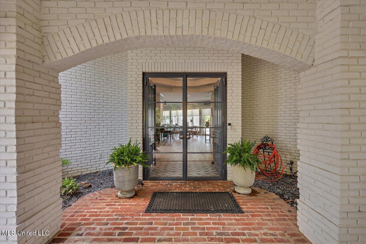 205 Audubon Point Drive, Brandon, Mississippi image 9