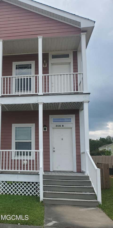 Homes For Rent - 2121 Magazine Street<br/> Ocean Springs, MS 39564