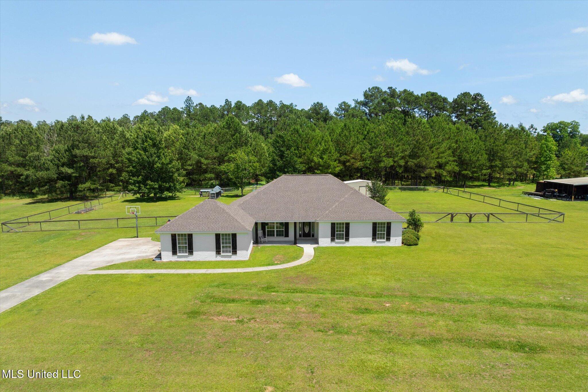 1910 Homestead Lane, Wilmer, Alabama image 1