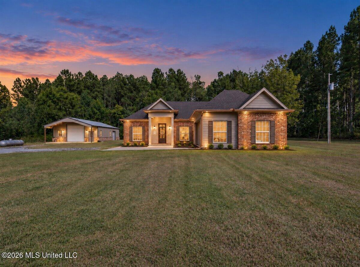 3311 Mississippi 21