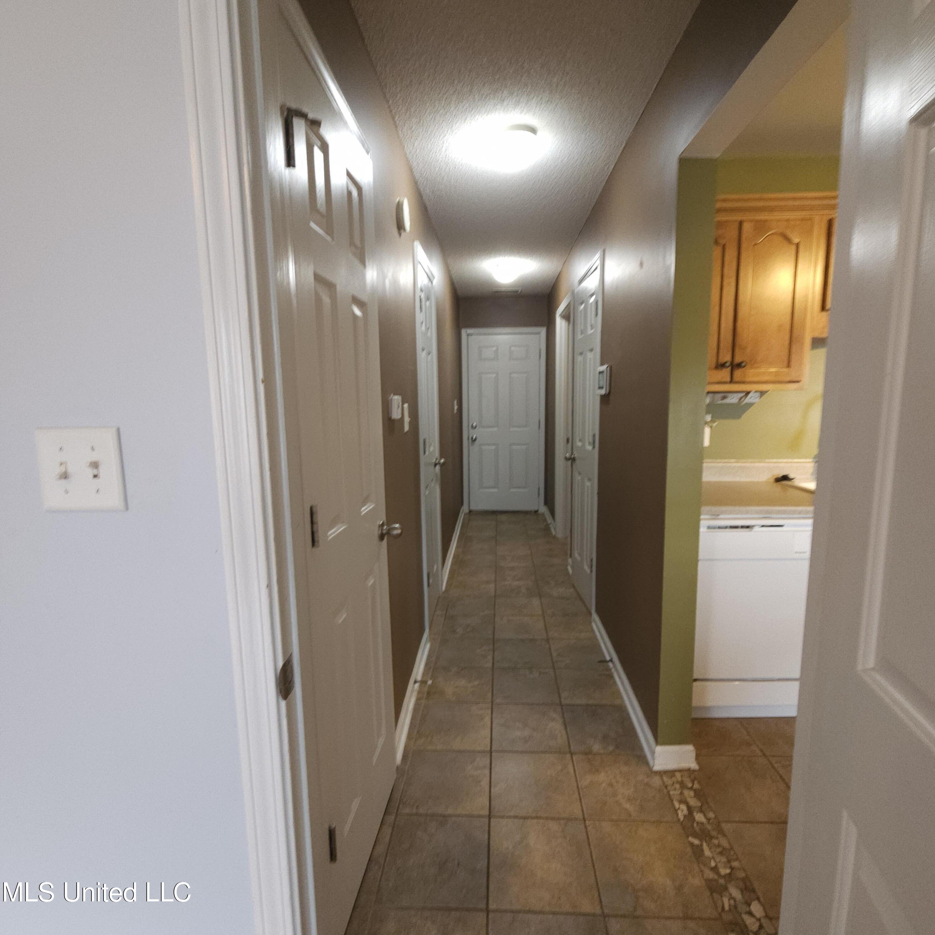 1116 Warwick Place, Southaven, Mississippi image 15